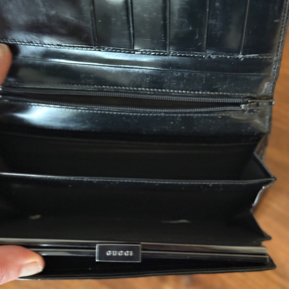 Gucci Glossy Black Leather Wallet - Picture 2 of 4